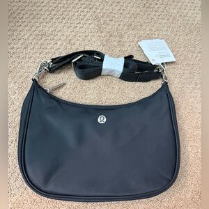 Lululemon city essentials small shoulder bag 3L